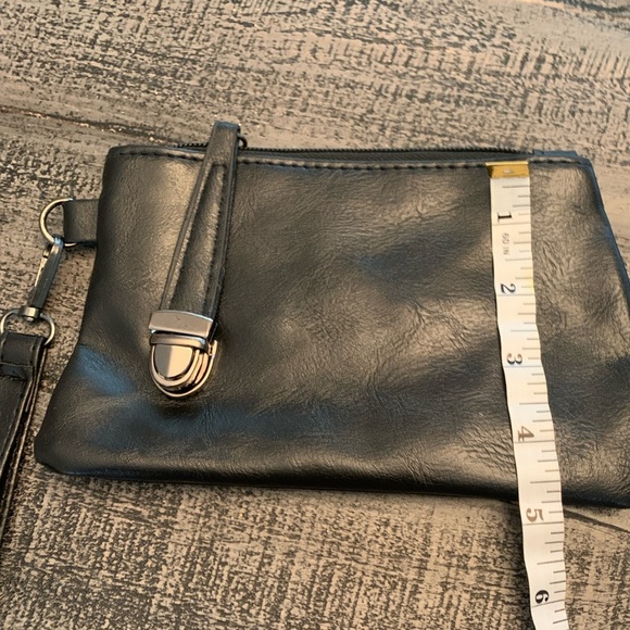 Unbranded Faux Black Leather Wristlet, NWOT - Picture 3 of 3